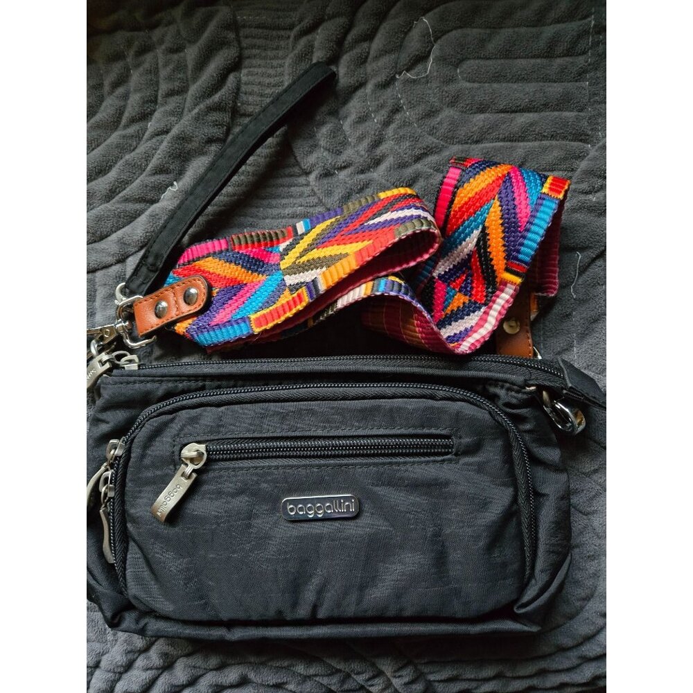 Baggallini Original Everyday Bag Black and Sand w/ Camera Strap